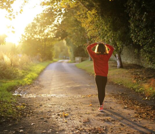 5 Ways to Trick Yourself into Becoming a Morning Person