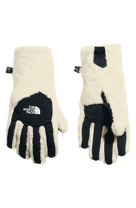 15 Fitness Gifts for Her Under $50 | FitMinutes.com/Blog